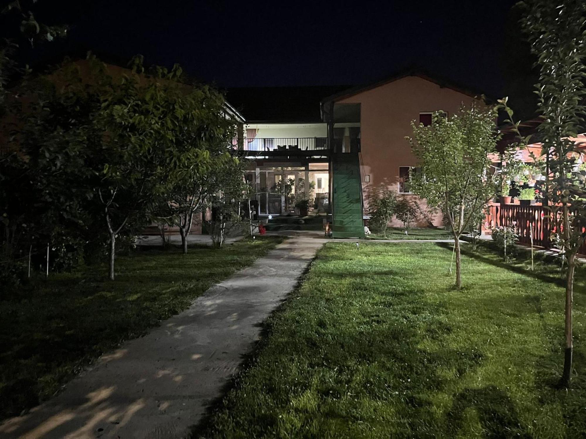 Vila Baciu Hotel Tuzla Buitenkant foto