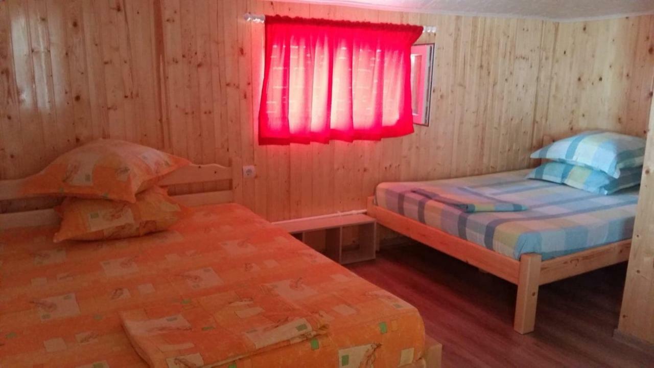 Vila Baciu Hotel Tuzla Buitenkant foto